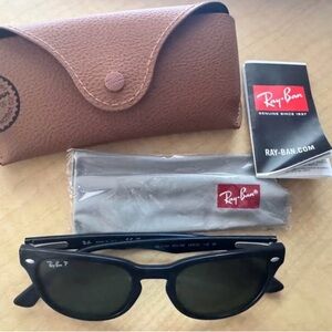 Ray-Ban Black Sunglasses with Brown Case